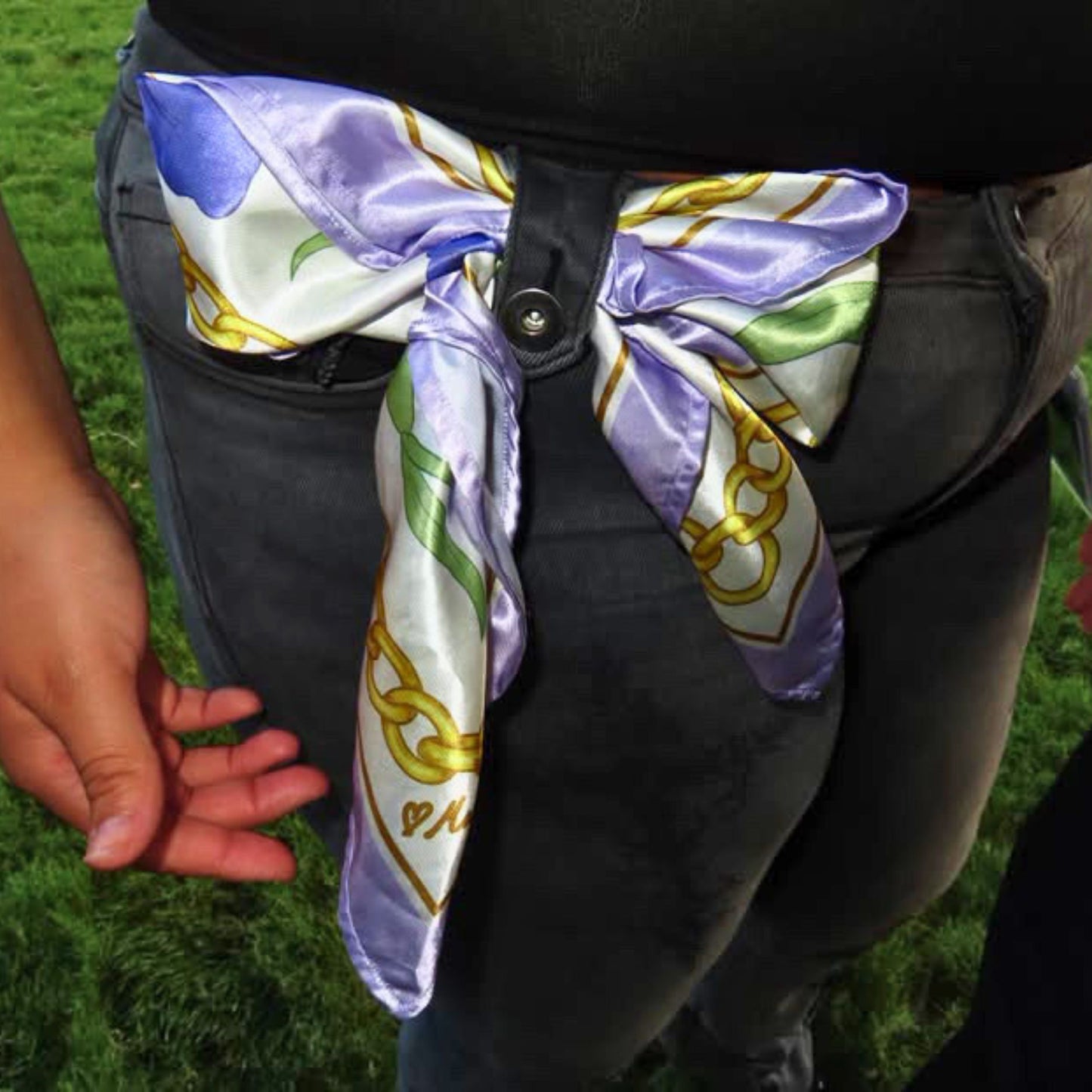 aKDPhi Iris and Hourglass Bandana